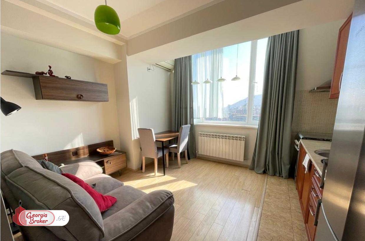 продается квартира с новым ремонтом 3-комнаты